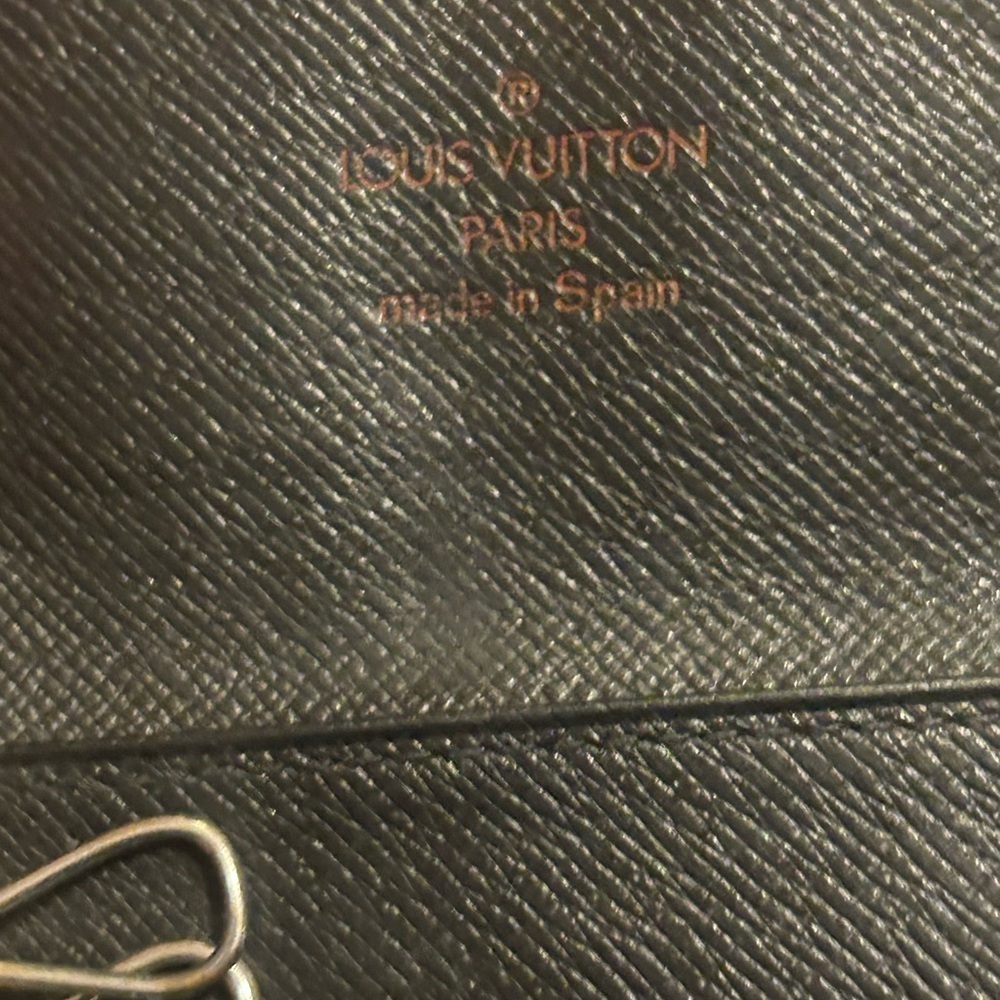 Louis Vuitton epi Black key holder - Picture 5 of 11